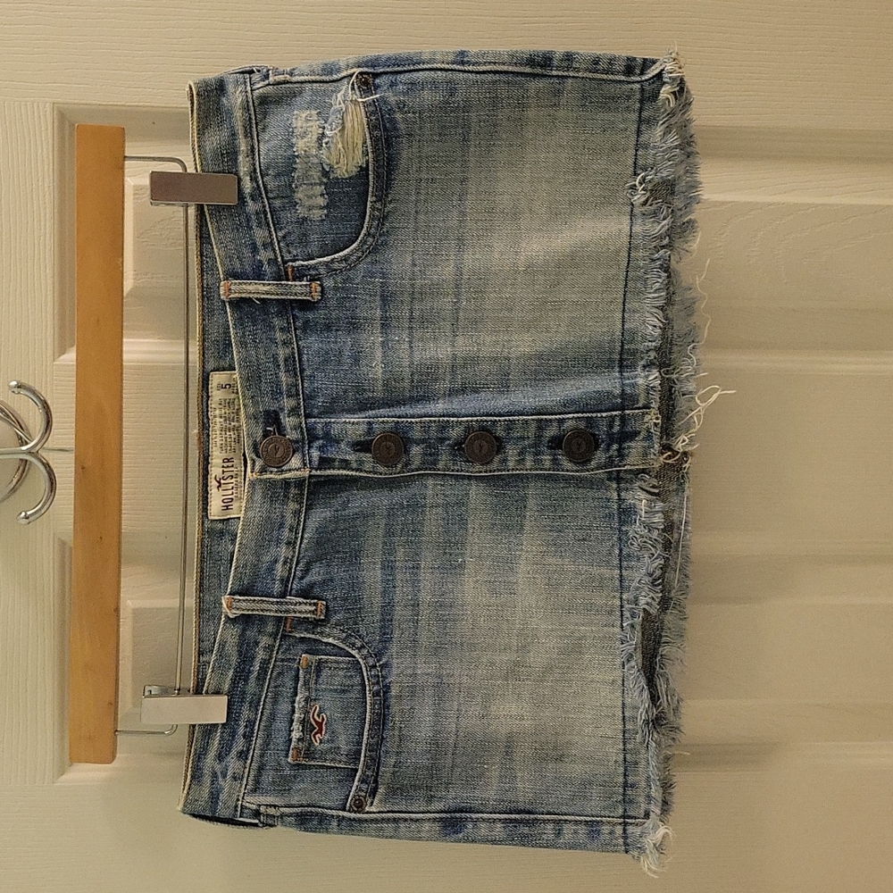 Hollister, size 5, denim mini skirt